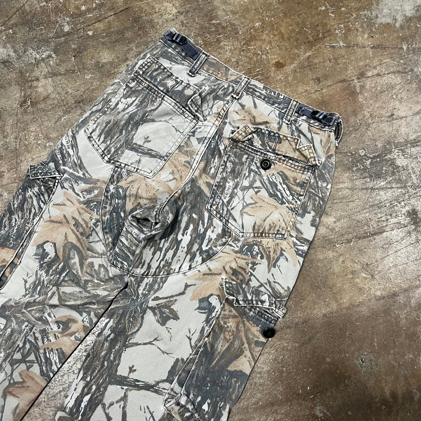 Walls Camo Cargo Pants (30x32)