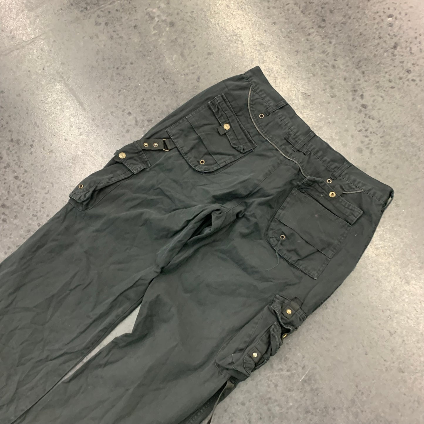 Dream Land Cargo Pants (Size 40)