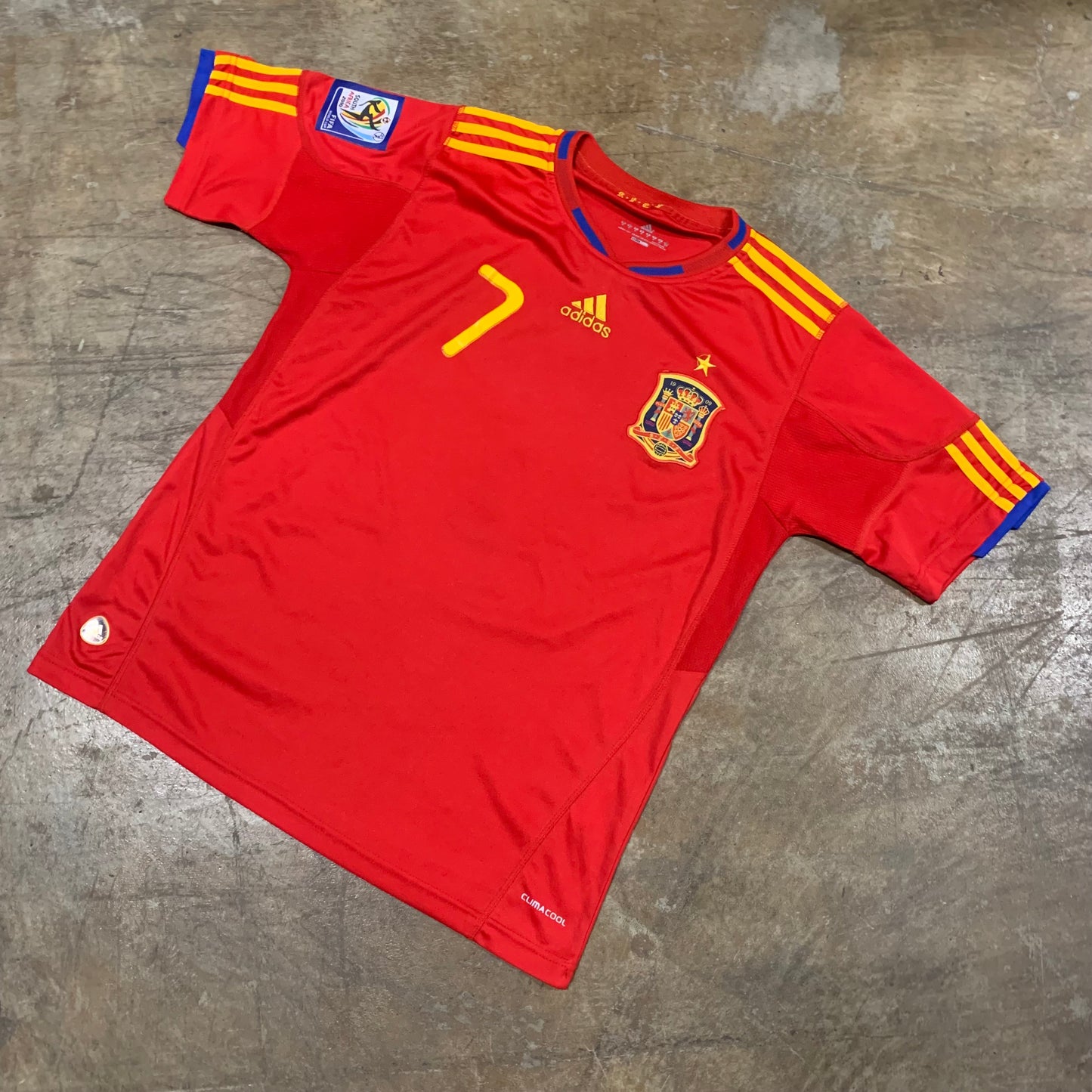 David Villa Spain Soccer Jersey (Medium)