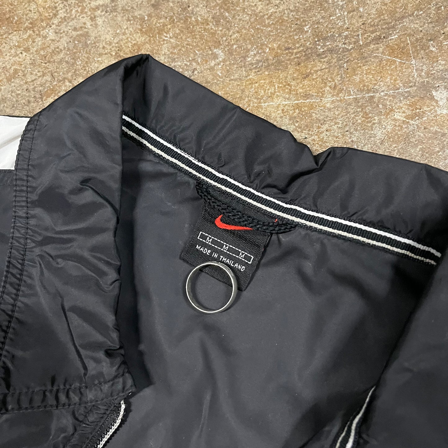 Nike Y2K Blk and Wht Windbreaker (XXL)