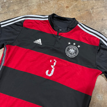 Deutscher Muller Soccer Jersey (Largish)