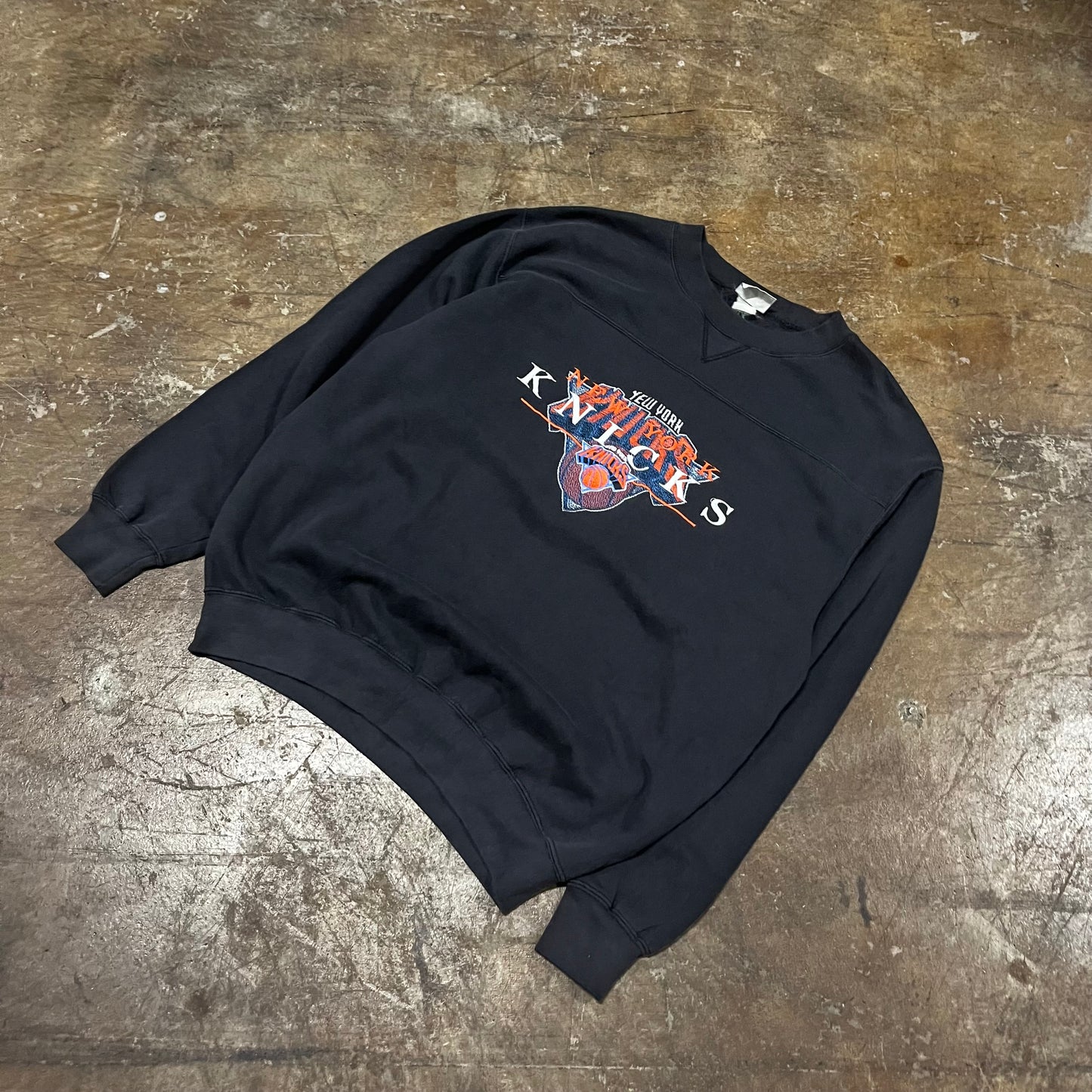 New York Knicks BLK Sweatshirt (X-Largish)